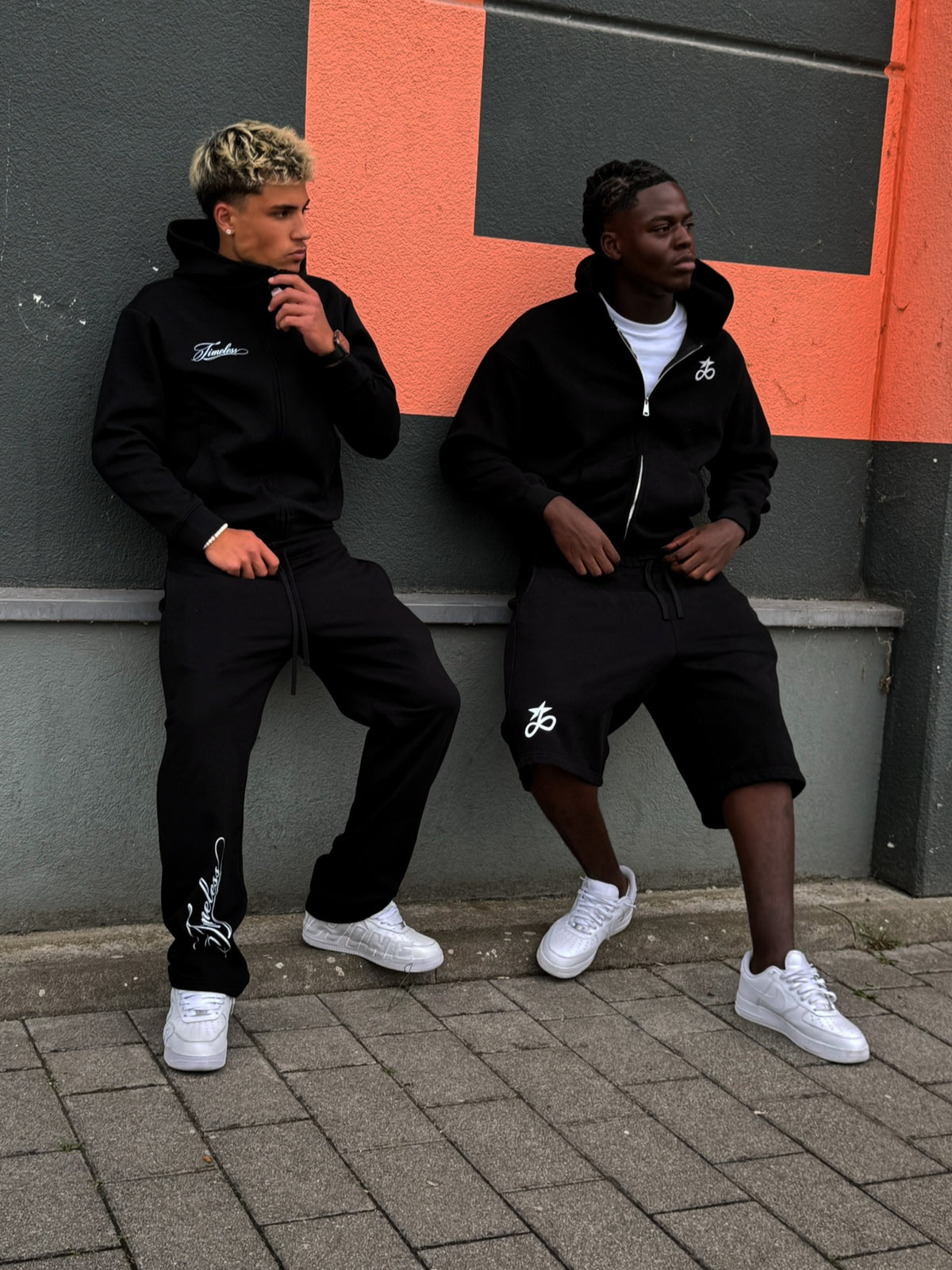 "Script" - Timeless Tech Zipper