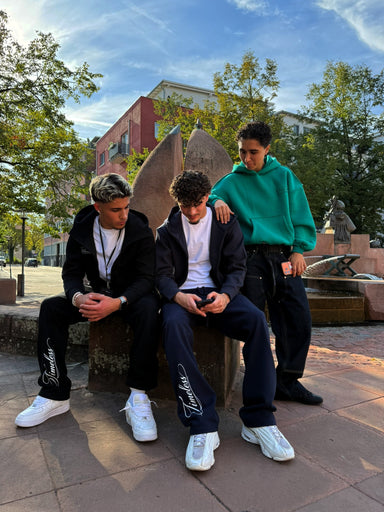 "UNSCRIPTED" SHOOT 2